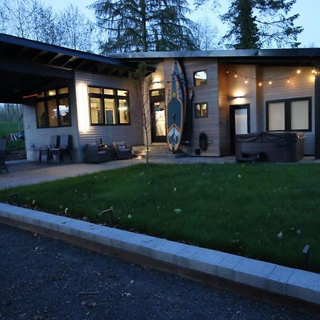 Luxe Lake Cabin Hot Tub Grill Firepit Ev Charger Onalaska Exterior foto